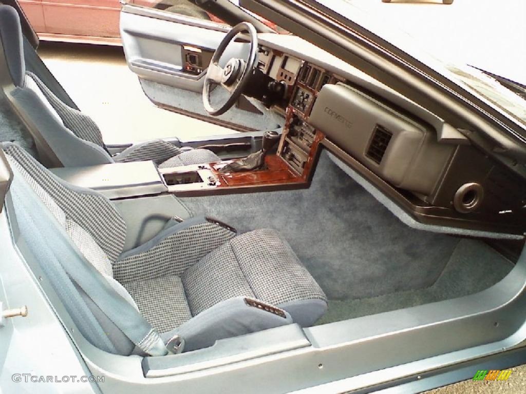 1985 Corvette Coupe - Light Blue Metallic / Medium Blue photo #8