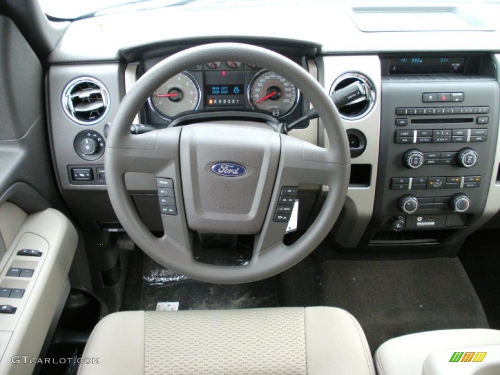 2010 F150 XLT SuperCab - Tuxedo Black / Medium Stone photo #7