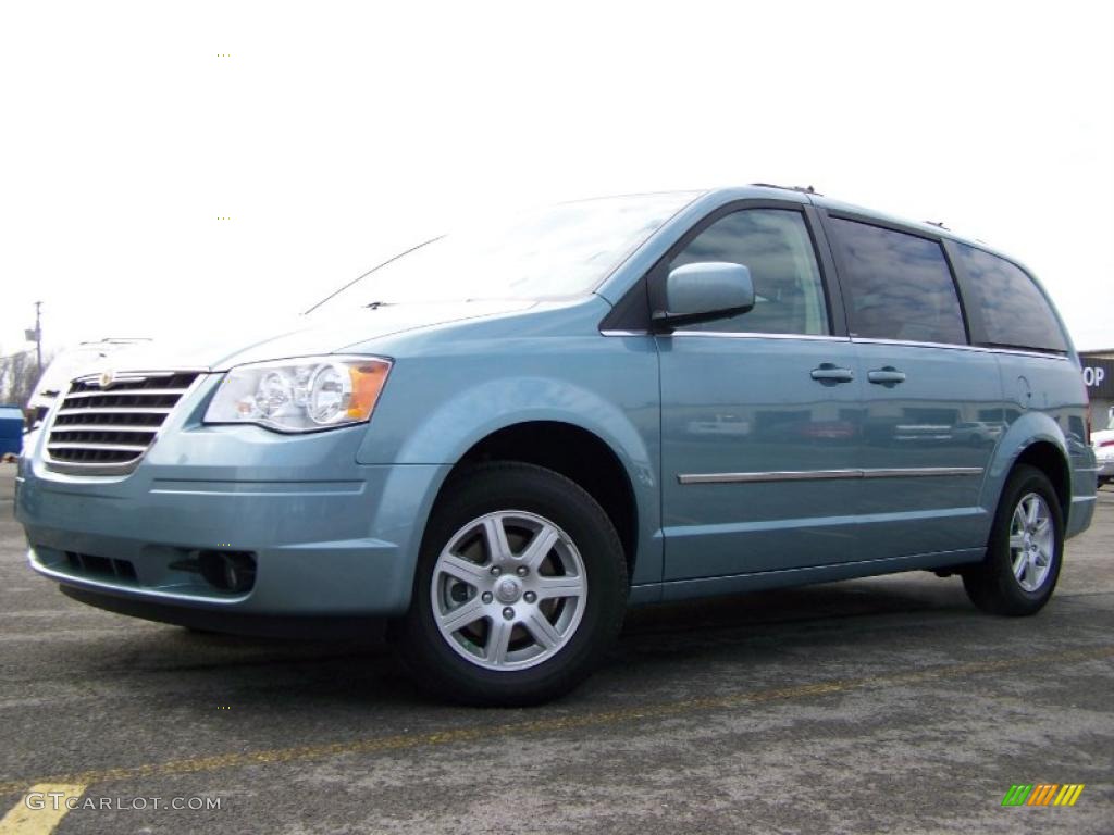 2010 Town & Country Touring - Clearwater Blue Pearl / Medium Slate Gray/Light Shale photo #4