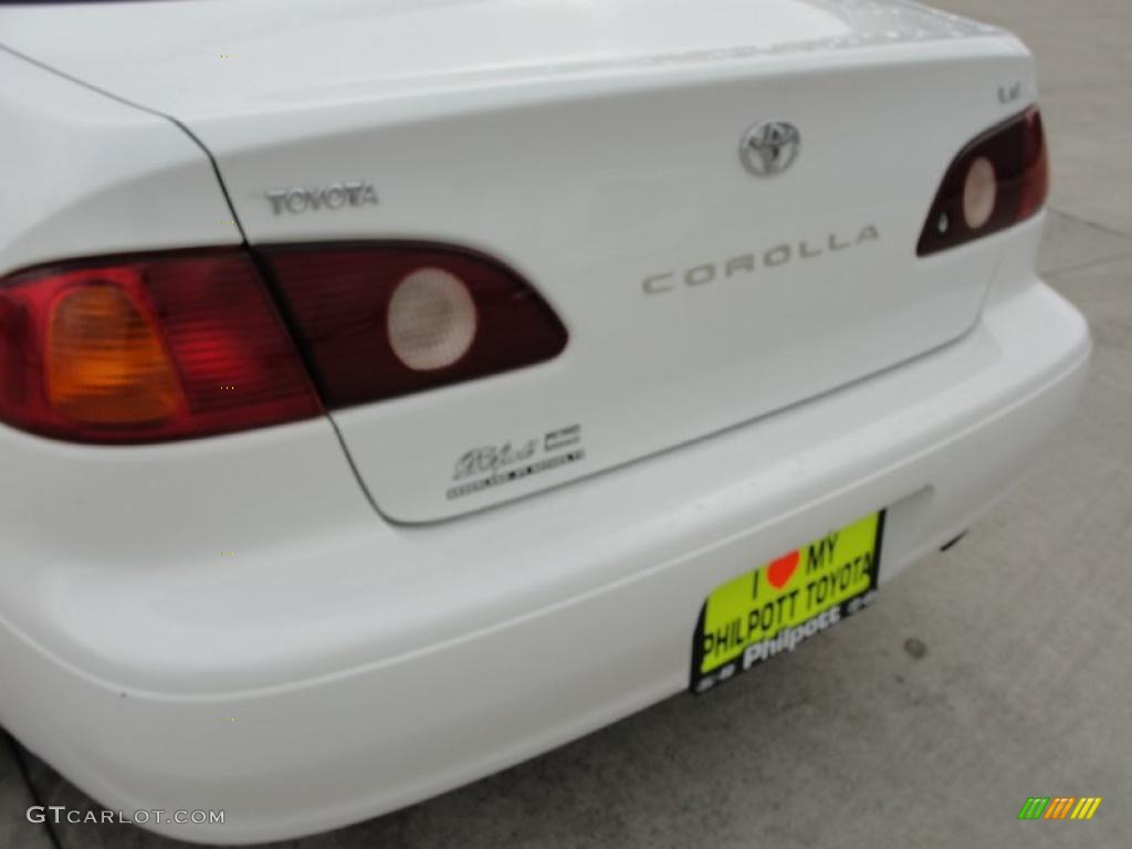 2002 Corolla LE - Super White / Light Charcoal photo #21