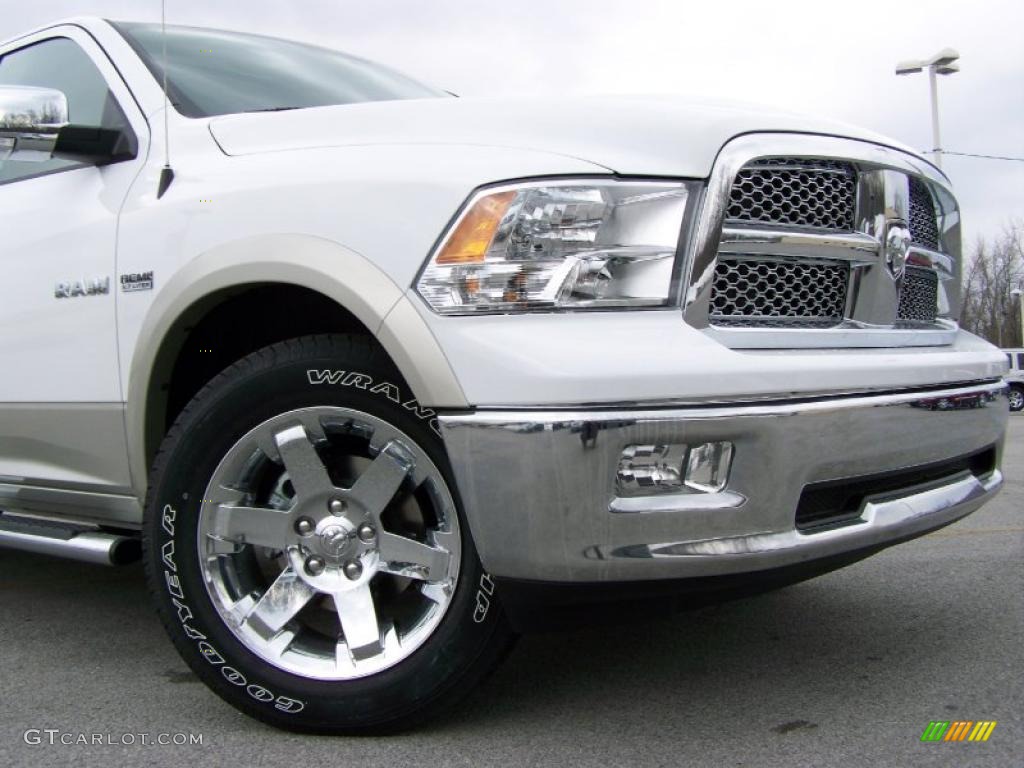 2010 Ram 1500 Laramie Crew Cab 4x4 - Stone White / Light Pebble Beige/Bark Brown photo #2