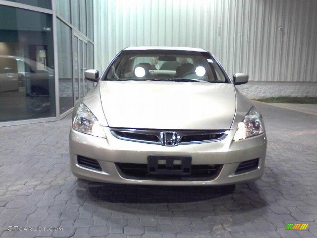 2007 Accord EX Sedan - Desert Mist Metallic / Gray photo #2
