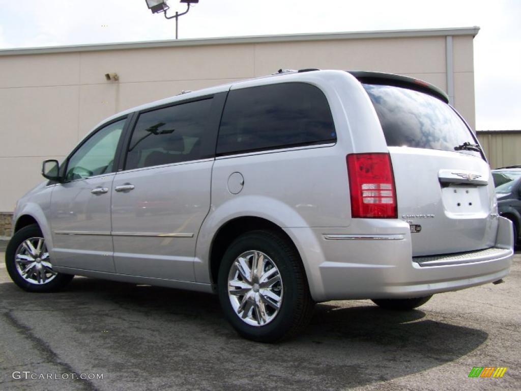 2010 Town & Country Limited - Bright Silver Metallic / Medium Slate Gray/Light Shale photo #4