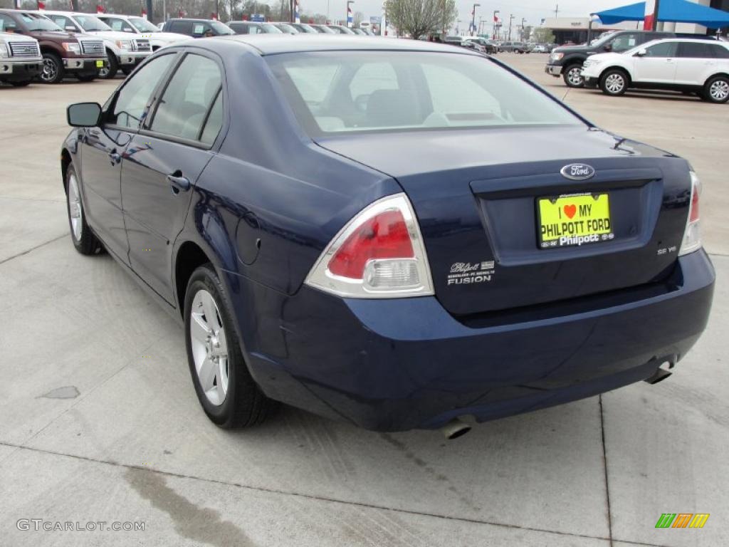 2006 Fusion SE V6 - Dark Blue Pearl Metallic / Camel photo #5