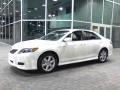 Super White - Camry SE Photo No. 18