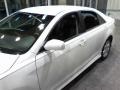 Super White - Camry SE Photo No. 20