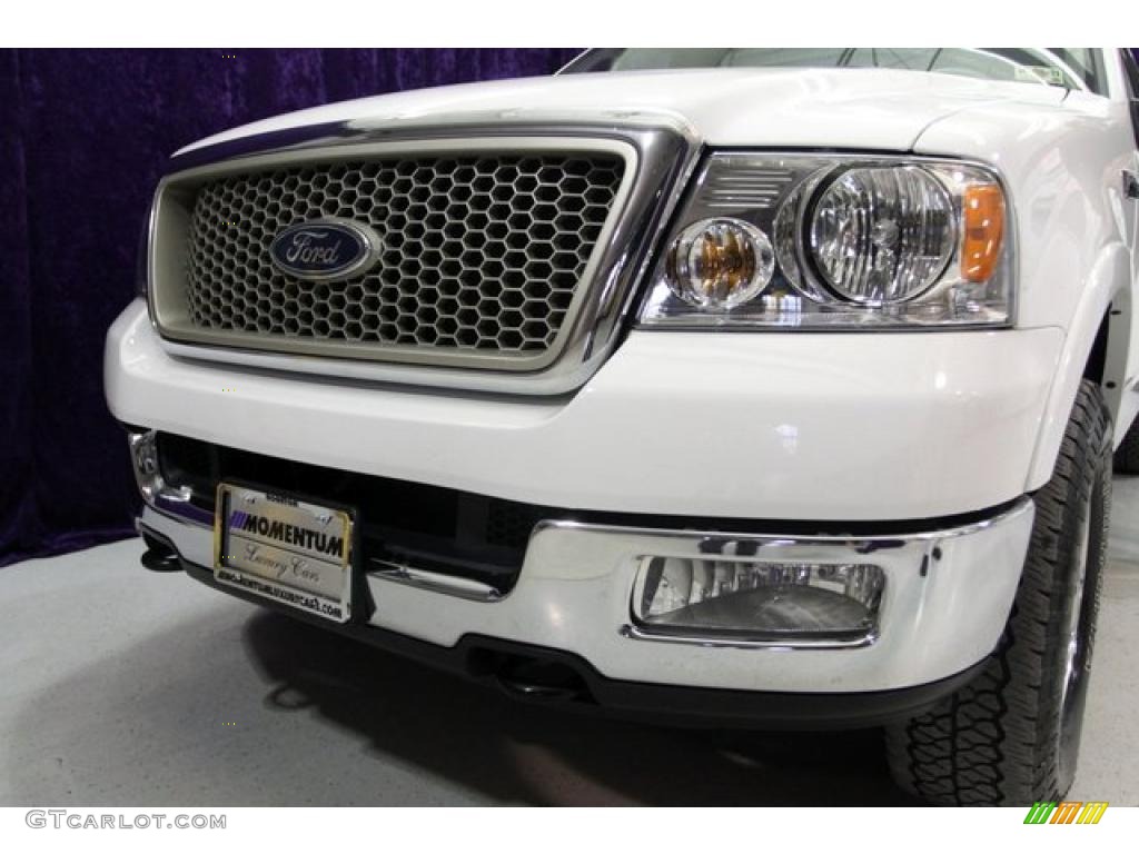 2004 F150 Lariat SuperCrew 4x4 - Oxford White / Tan photo #12