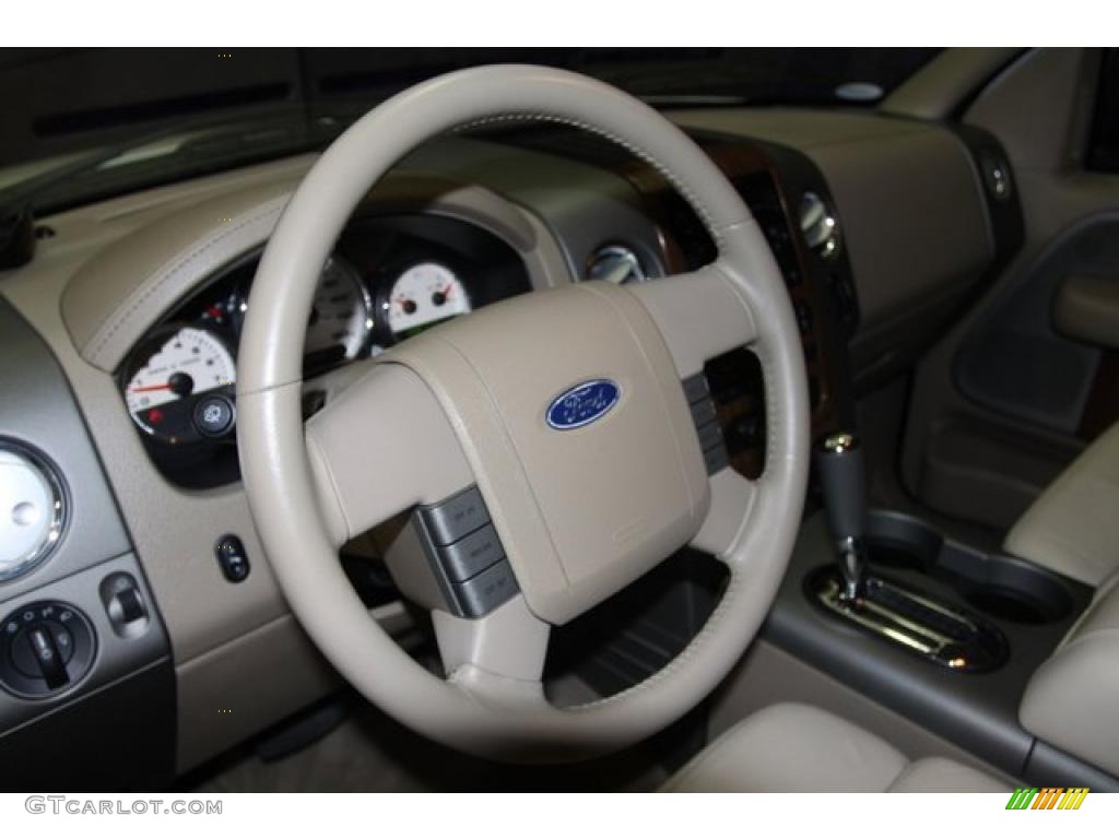 2004 F150 Lariat SuperCrew 4x4 - Oxford White / Tan photo #23