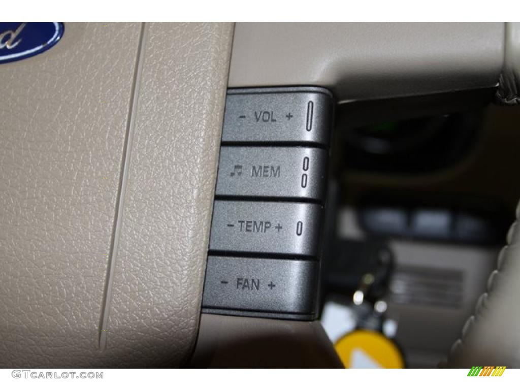 2004 F150 Lariat SuperCrew 4x4 - Oxford White / Tan photo #25