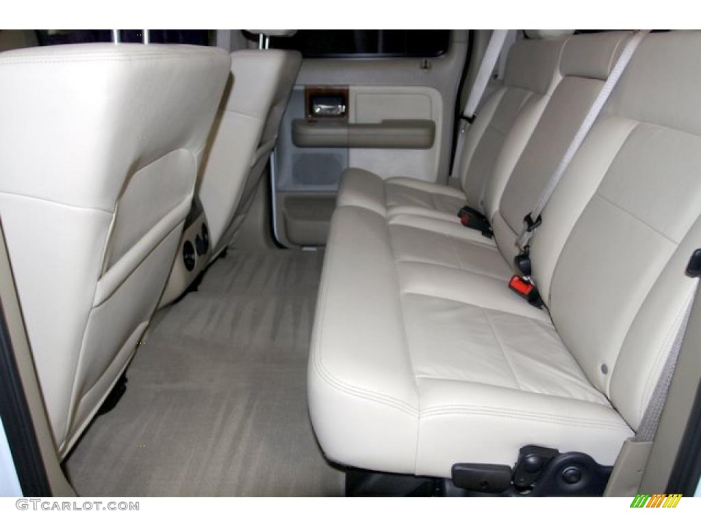 2004 F150 Lariat SuperCrew 4x4 - Oxford White / Tan photo #32