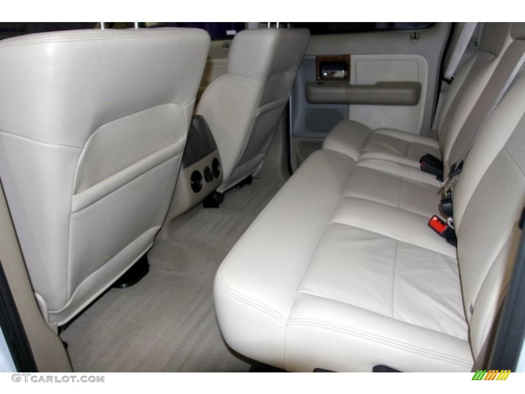 2004 F150 Lariat SuperCrew 4x4 - Oxford White / Tan photo #33