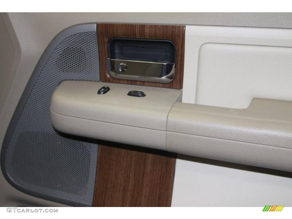 2004 F150 Lariat SuperCrew 4x4 - Oxford White / Tan photo #40