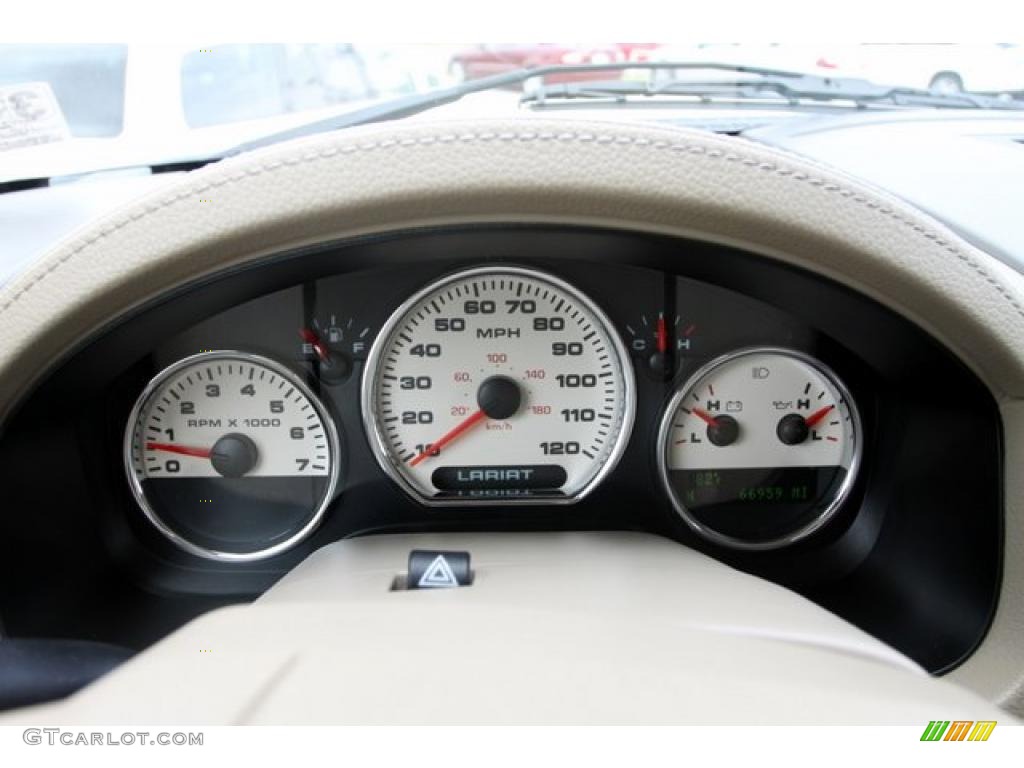 2004 F150 Lariat SuperCrew 4x4 - Oxford White / Tan photo #52