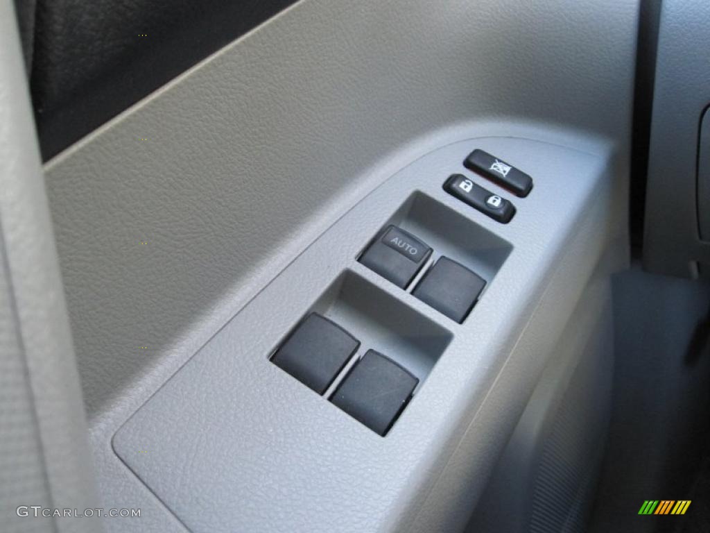 2009 Highlander V6 4WD - Black / Ash photo #11