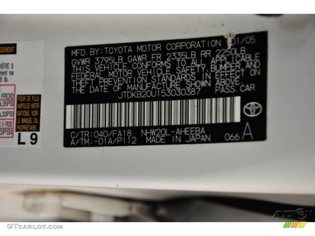 2005 Prius Hybrid - Super White / Gray/Burgundy photo #10