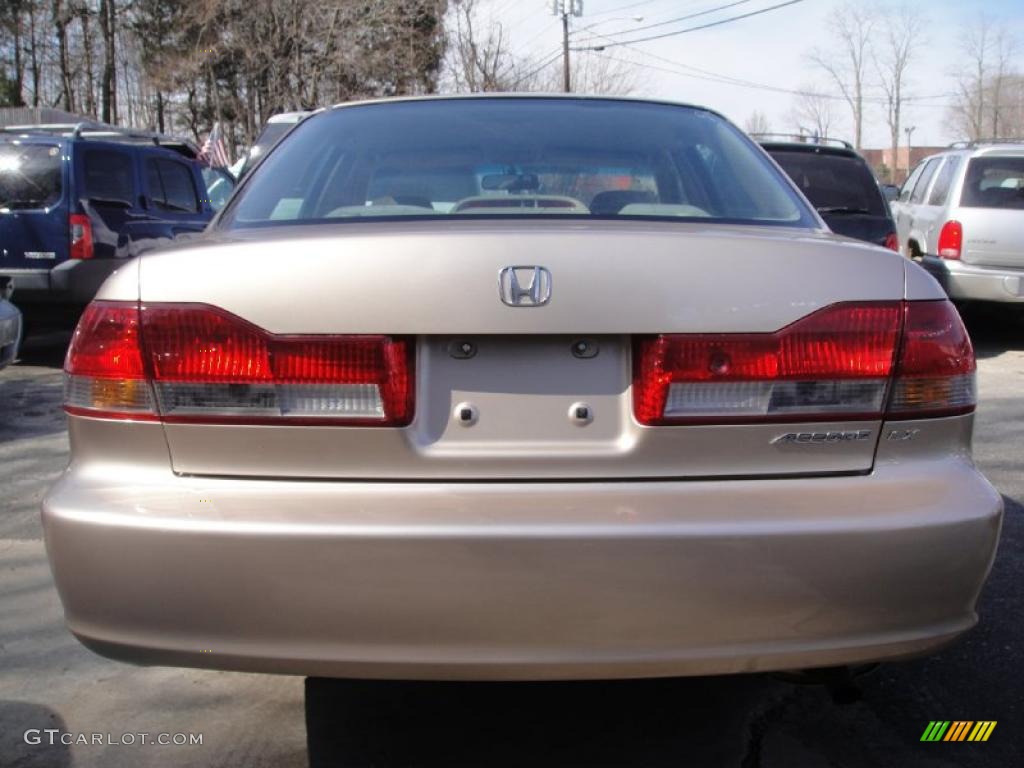 2002 Accord LX Sedan - Naples Gold Metallic / Ivory photo #3