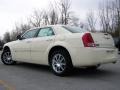 Cool Vanilla White - 300 C HEMI AWD Photo No. 4