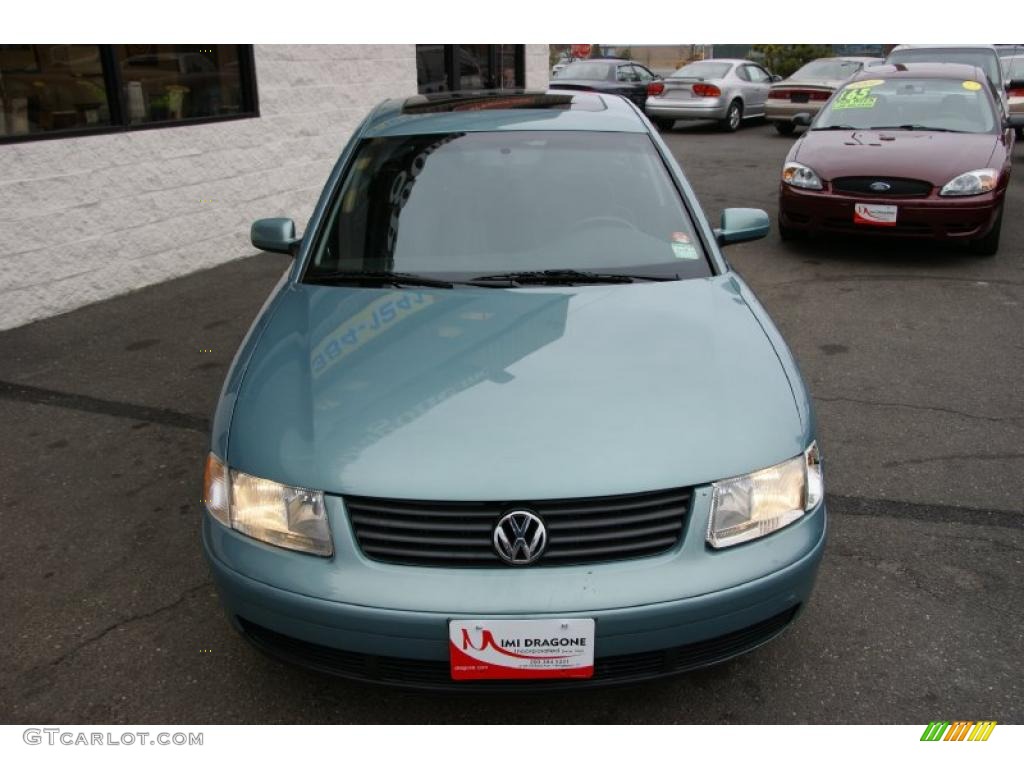 1999 Passat GLS Sedan - Elegance Green Metallic / Black photo #2