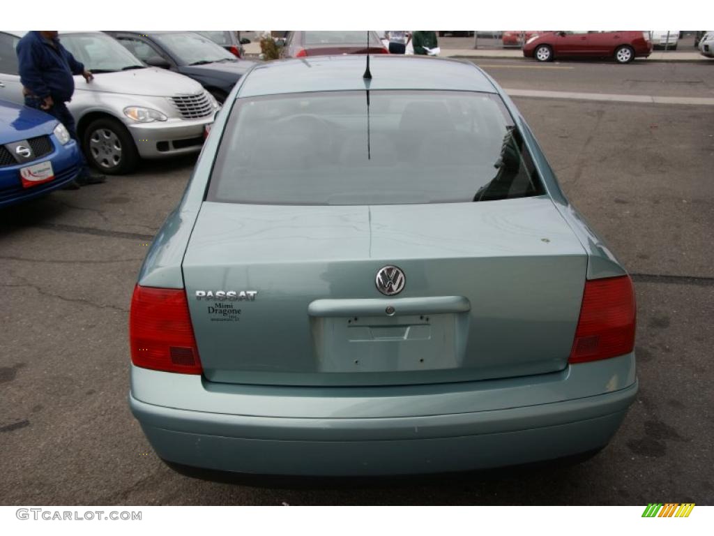 1999 Passat GLS Sedan - Elegance Green Metallic / Black photo #5