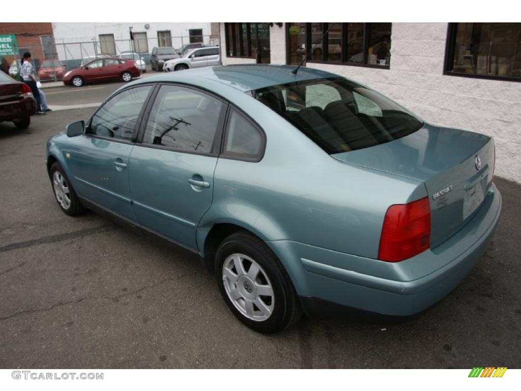 1999 Passat GLS Sedan - Elegance Green Metallic / Black photo #6