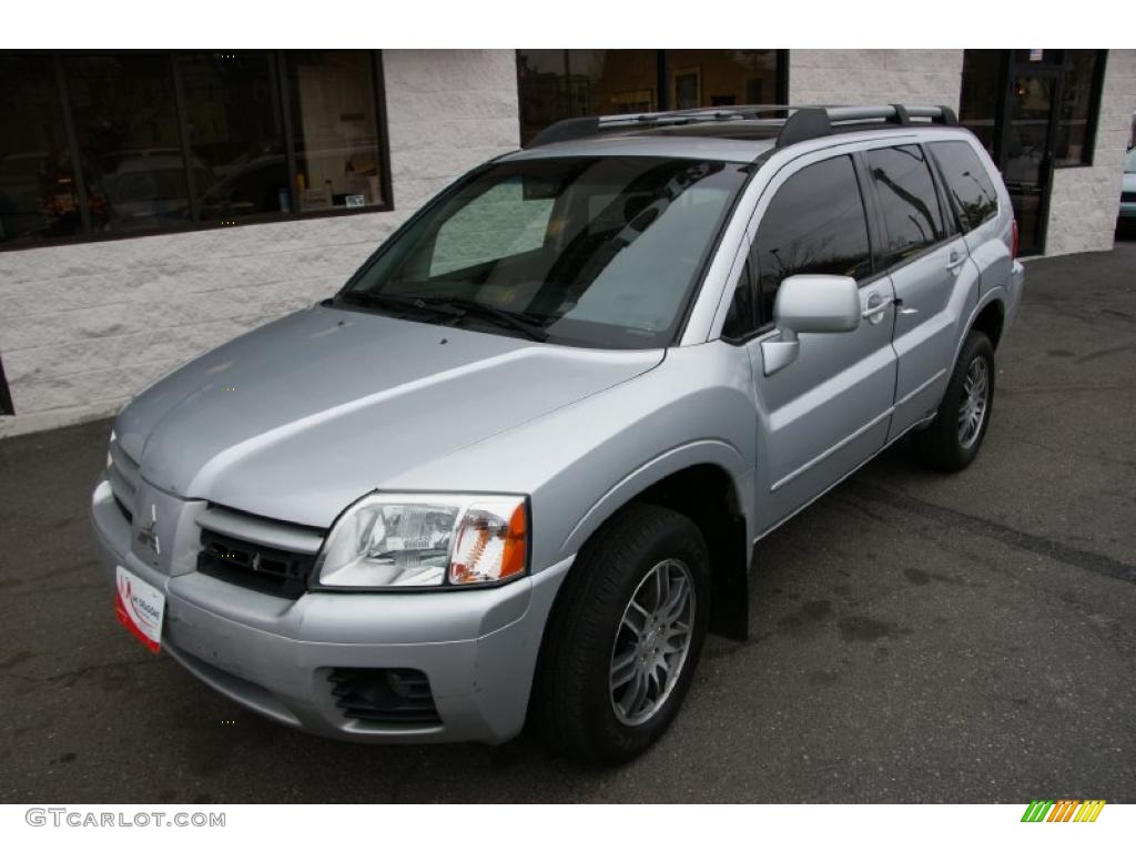 2004 Endeavor Limited AWD - Sterling Silver Metallic / Charcoal Gray photo #1