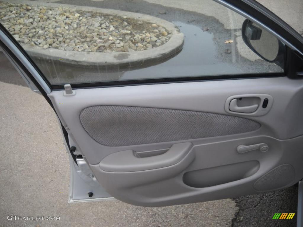 2000 Prizm LSi - Silver Metallic / Dark Charcoal photo #6