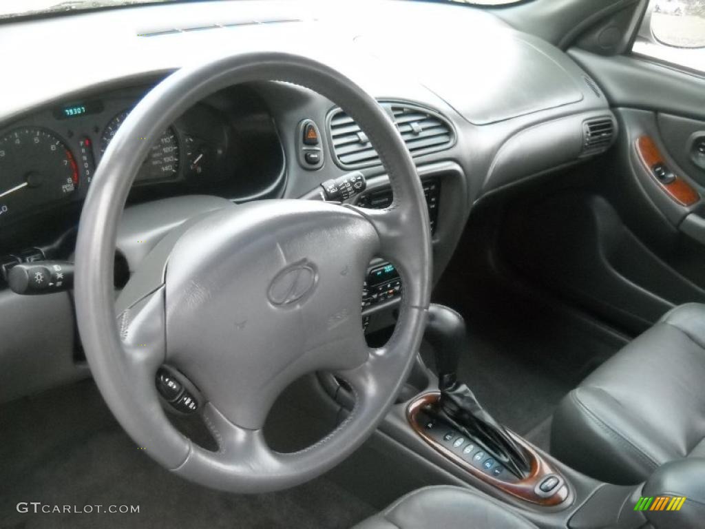 2000 Intrigue GLS - Silver Mist Metallic / Dark Gray photo #7