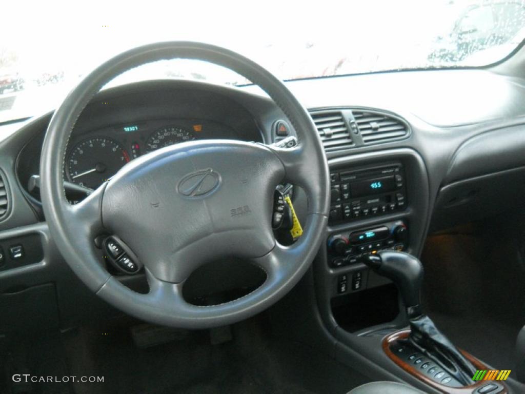 2000 Intrigue GLS - Silver Mist Metallic / Dark Gray photo #11