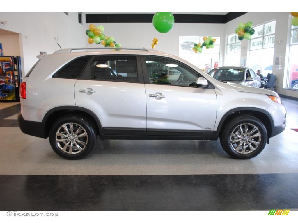 2011 Sorento EX AWD - Bright Silver / Black photo #9