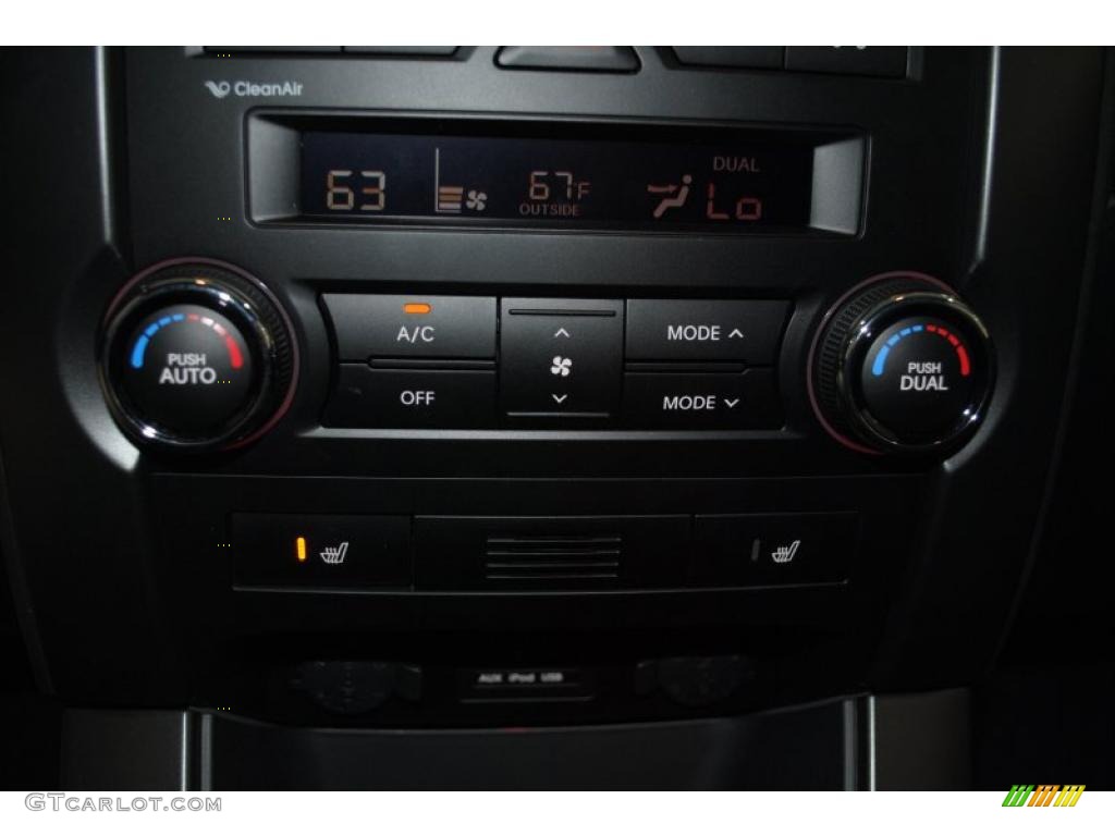 2011 Sorento EX AWD - Bright Silver / Black photo #42