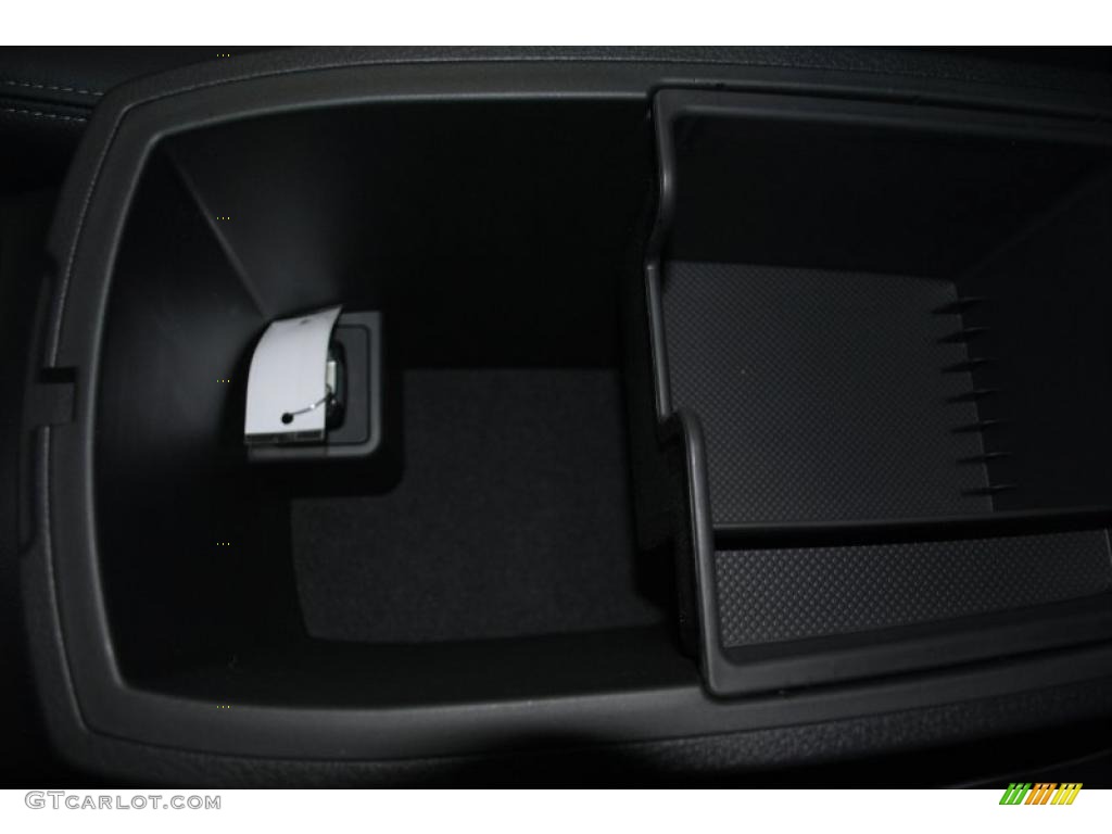 2011 Sorento EX AWD - Bright Silver / Black photo #46
