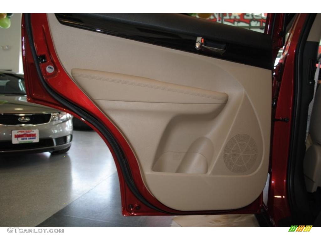 2011 Sorento EX AWD - Spicy Red / Beige photo #47