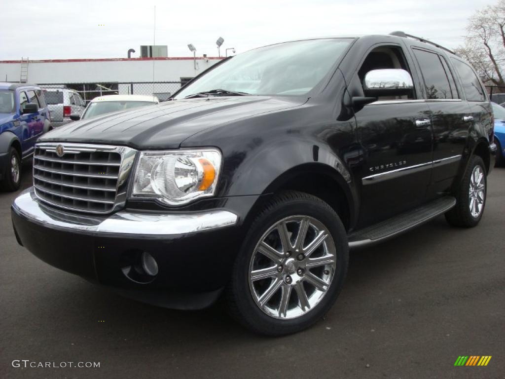 2007 Aspen Limited HEMI 4WD - Brilliant Black Crystal Pearl / Dark Slate Gray/Light Slate Gray photo #1