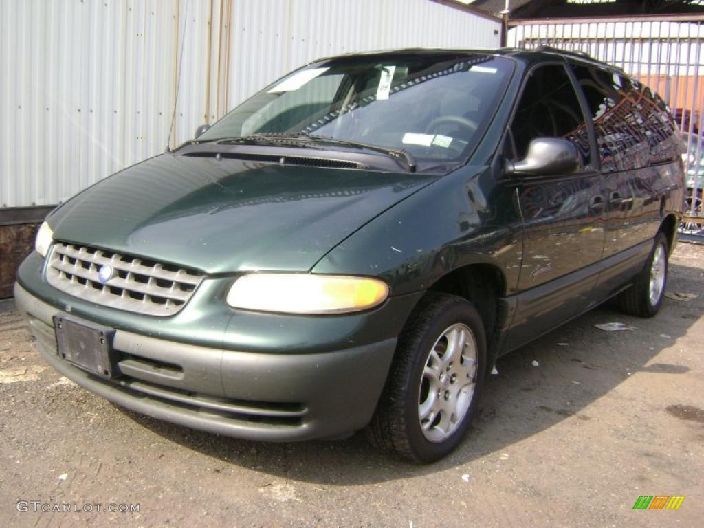 1998 Grand Voyager SE - Forest Green Pearl / Mist Gray photo #2
