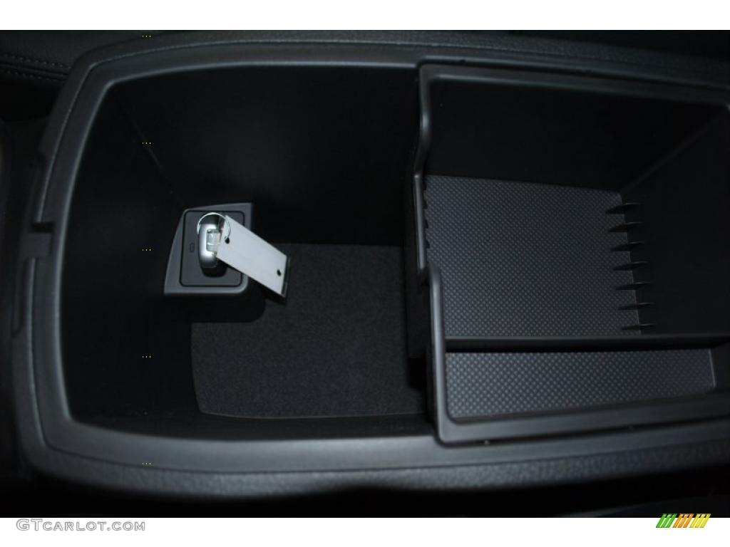 2011 Sorento EX AWD - Titanium Silver / Black photo #44