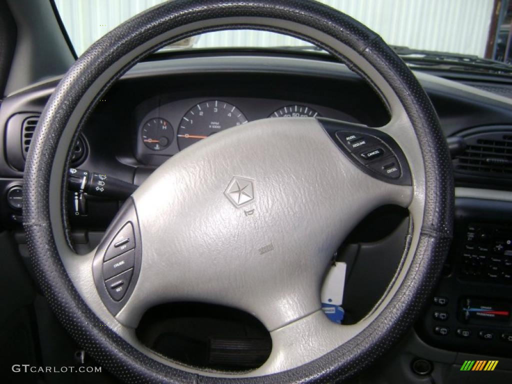 1998 Grand Voyager SE - Forest Green Pearl / Mist Gray photo #17