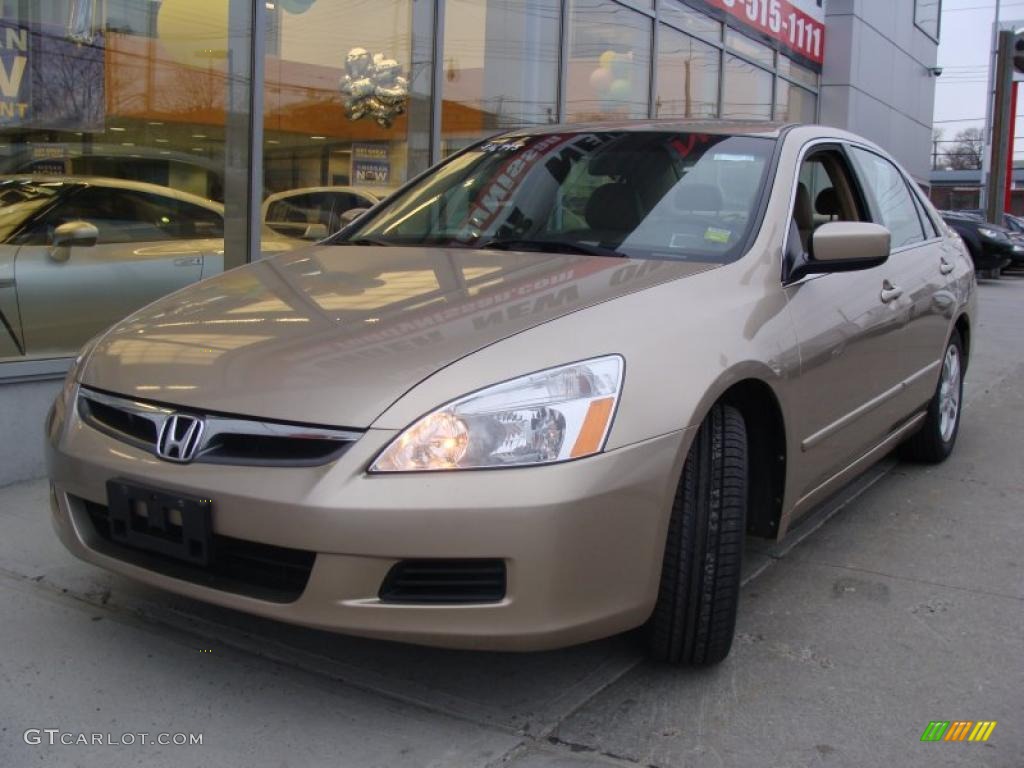 2007 Accord EX-L Sedan - Desert Mist Metallic / Ivory photo #3