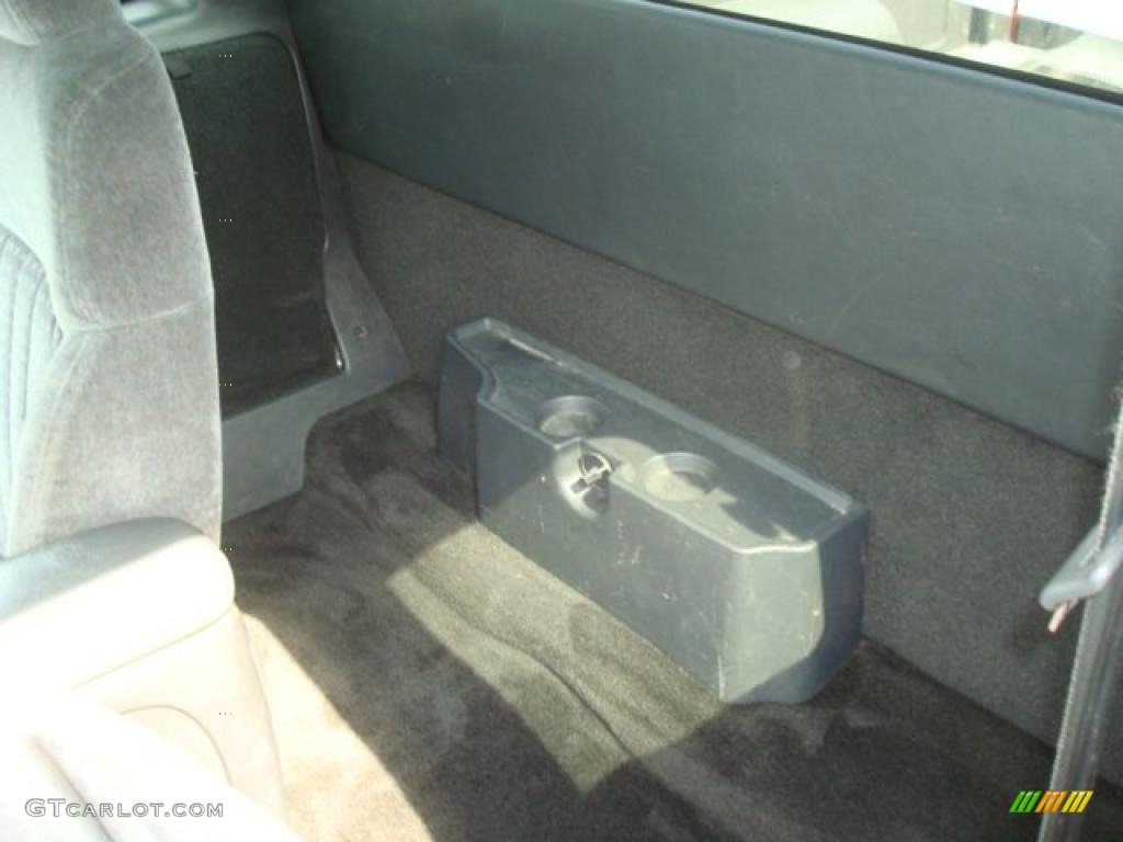 2000 S10 LS Extended Cab - Victory Red / Medium Gray photo #11
