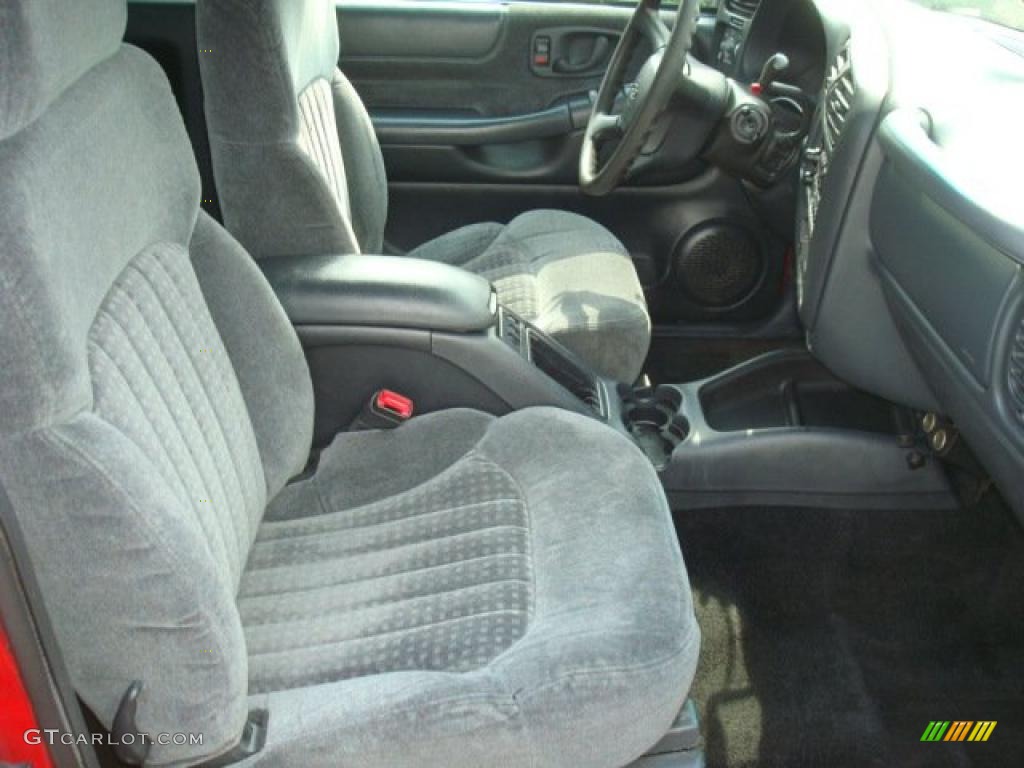 2000 S10 LS Extended Cab - Victory Red / Medium Gray photo #12