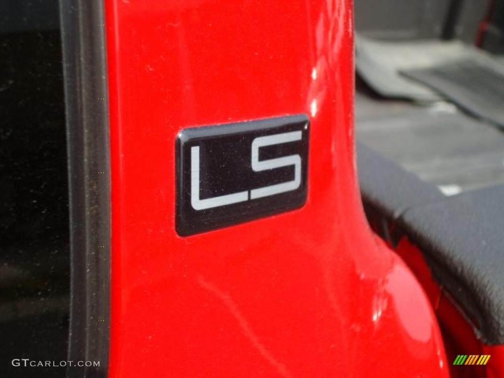 2000 S10 LS Extended Cab - Victory Red / Medium Gray photo #24