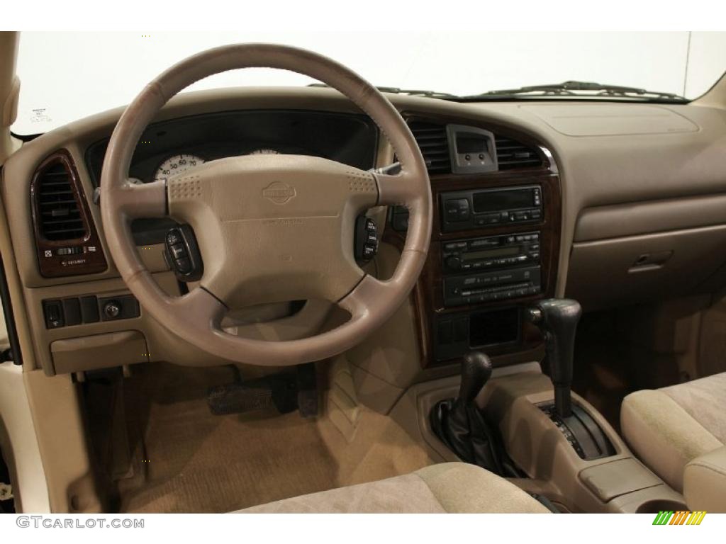 2001 Pathfinder LE 4x4 - Sahara Beige Metallic / Beige photo #12