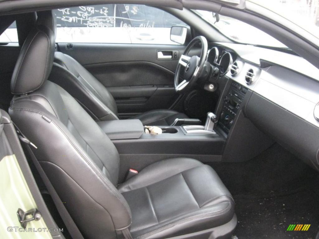 2005 Mustang V6 Premium Convertible - Legend Lime Metallic / Dark Charcoal photo #2