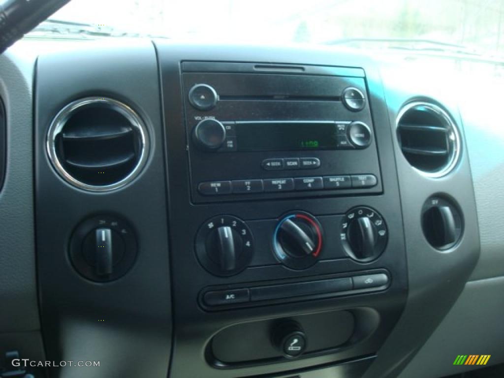 2006 F150 XLT SuperCrew 4x4 - Oxford White / Black/Medium Flint photo #13