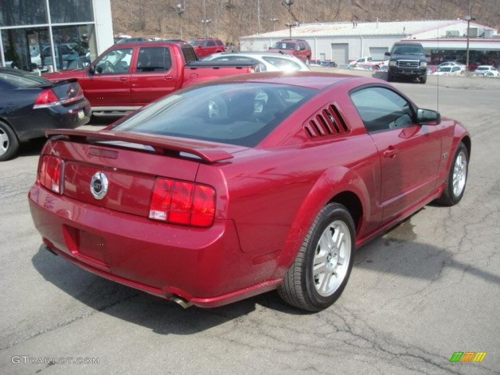 2007 Mustang GT Premium Coupe - Redfire Metallic / Dark Charcoal photo #2