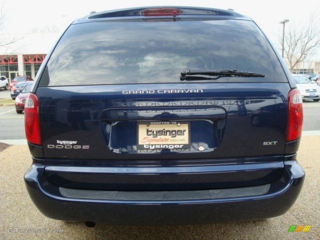 2006 Grand Caravan SXT - Midnight Blue Pearl / Dark Khaki/Light Graystone photo #5