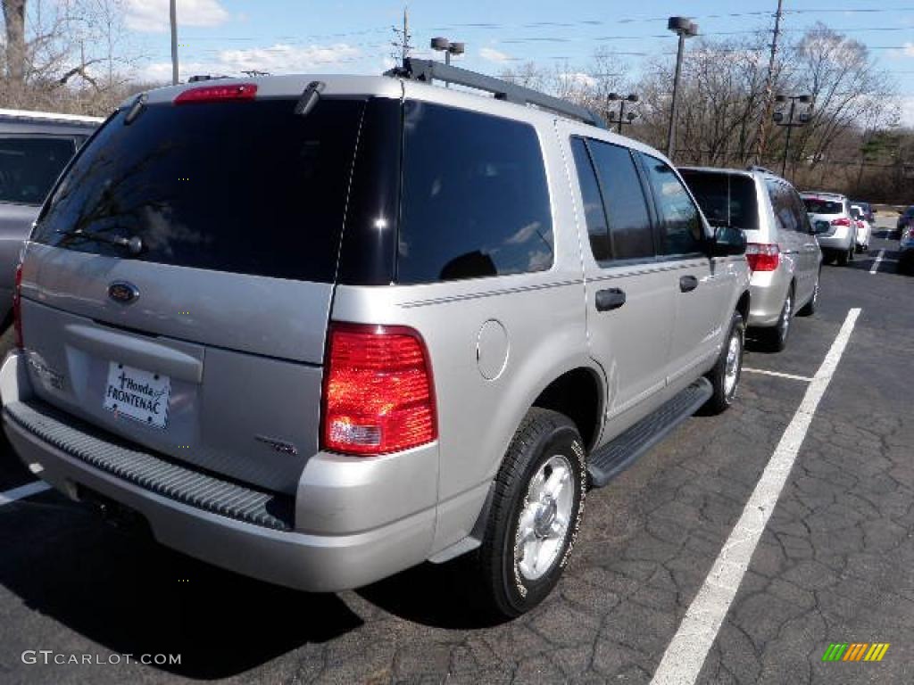2005 Explorer XLT - Silver Birch Metallic / Midnight Grey photo #3