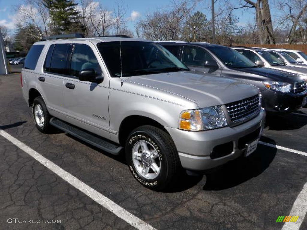 2005 Explorer XLT - Silver Birch Metallic / Midnight Grey photo #5