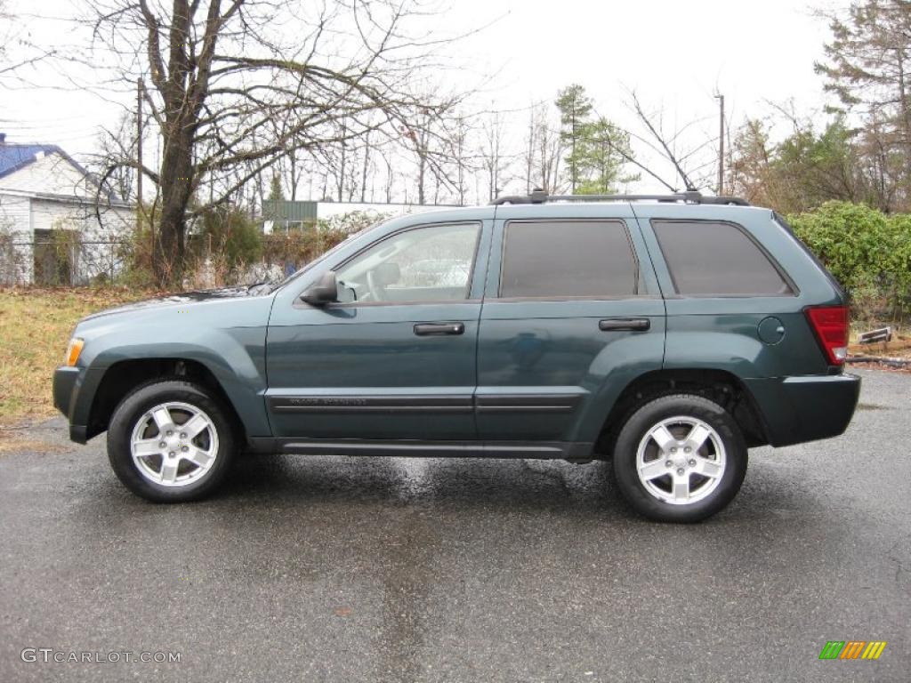 2005 Grand Cherokee Laredo - Deep Beryl Green Pearl / Medium Slate Gray photo #5