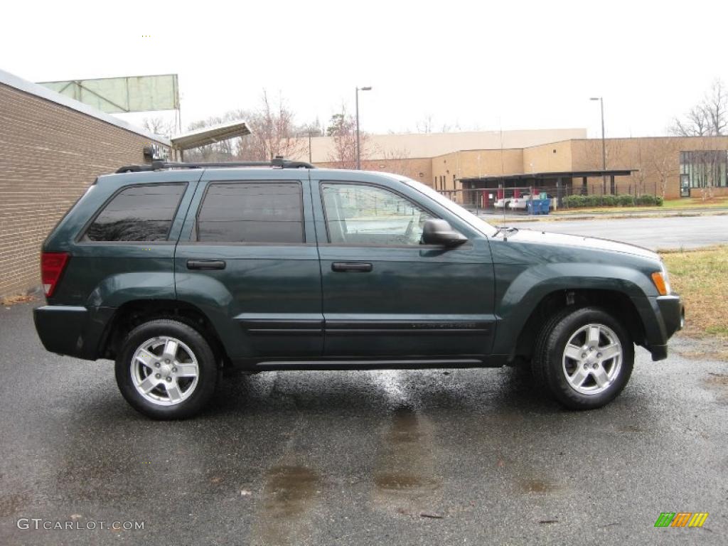 2005 Grand Cherokee Laredo - Deep Beryl Green Pearl / Medium Slate Gray photo #9