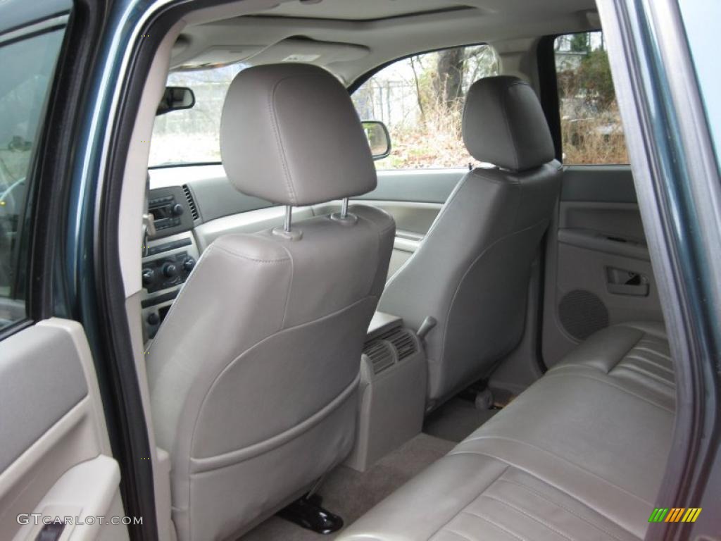 2005 Grand Cherokee Laredo - Deep Beryl Green Pearl / Medium Slate Gray photo #16